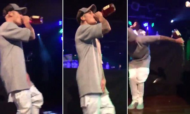 Justin Bieber Makin Liar, Nekat Minum Alkohol di Panggung